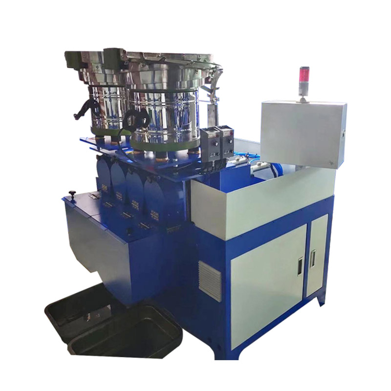 Automatyczna maszyna do gwintowania nakrętek